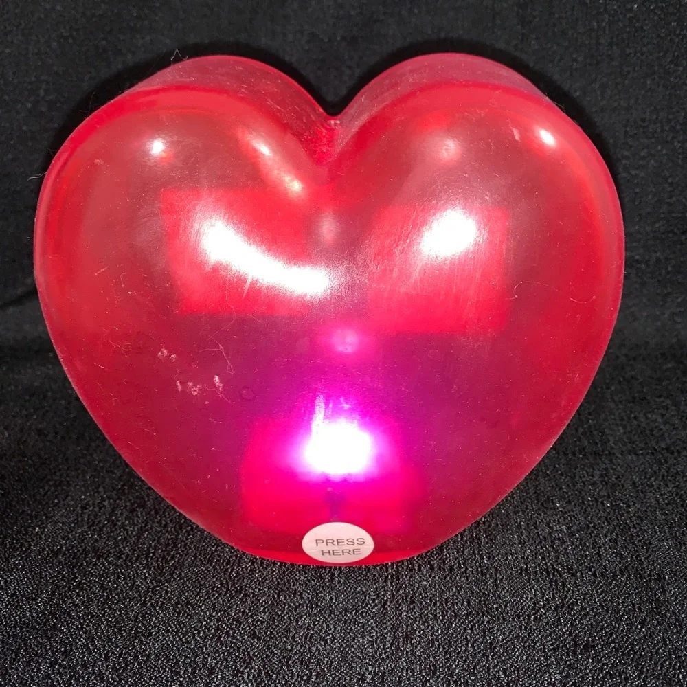 RARE 5 1/2” Target Light Up Tabletop Heart Light NEW